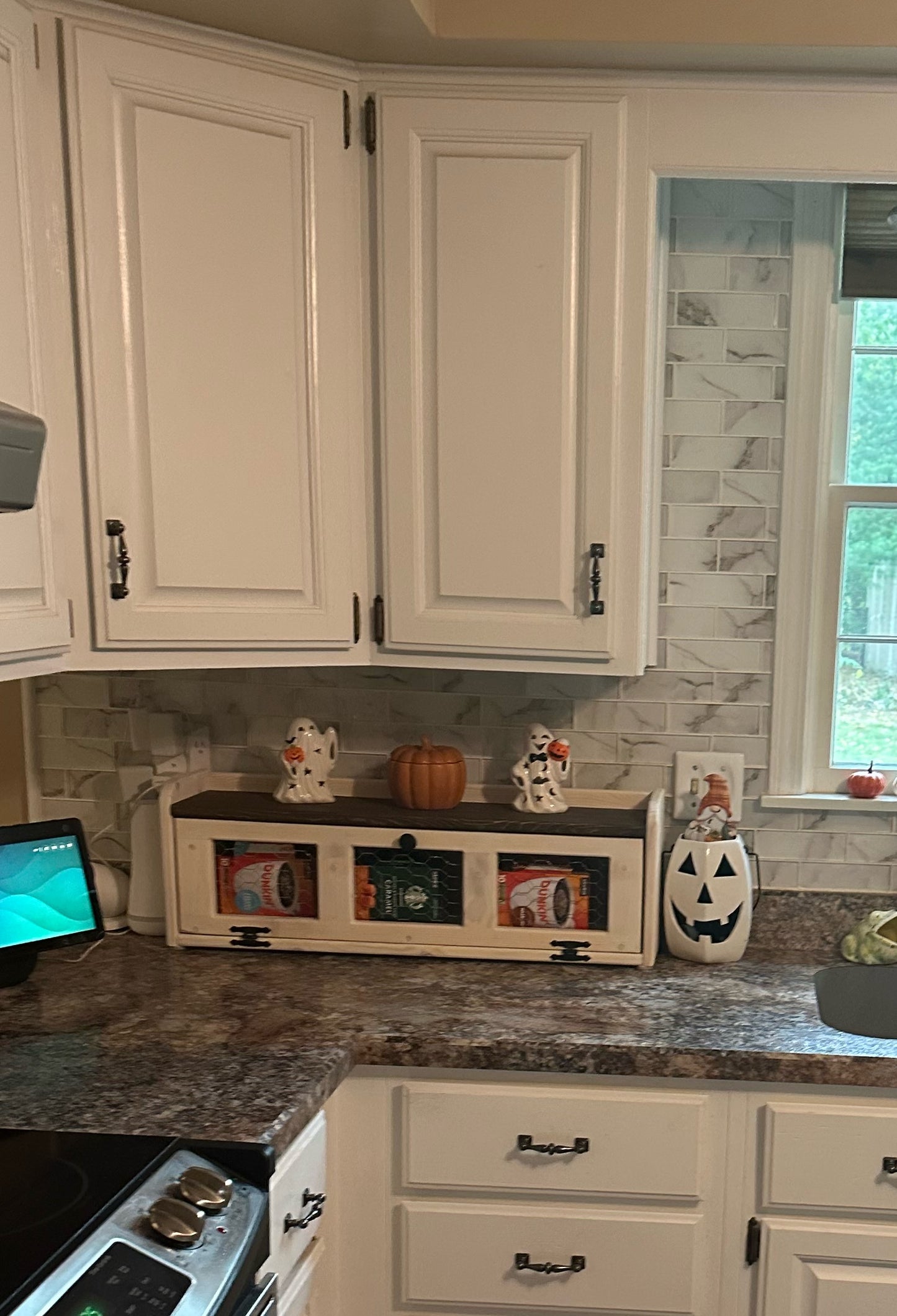 Rustic Countertop Shelf, Chicken Wire Shelf, Wood Countertop Shelf