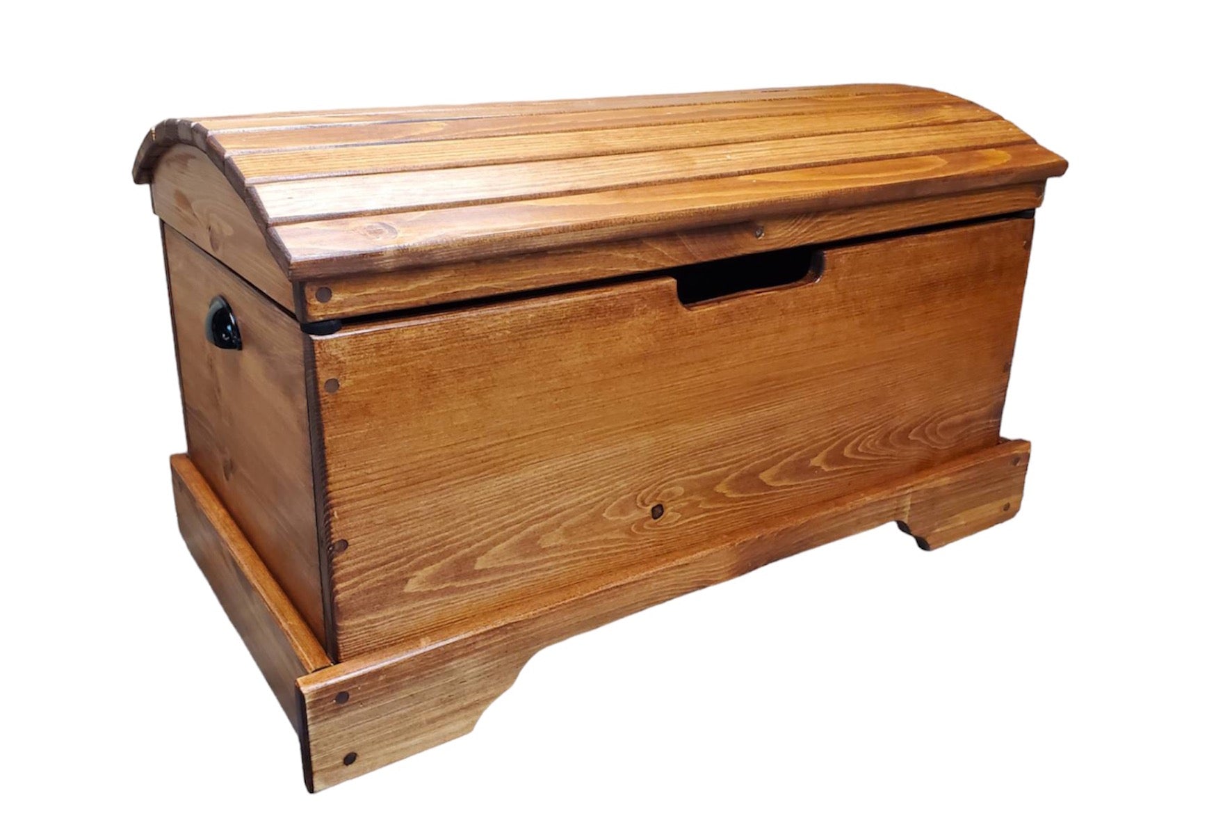 Cedar on sale toy chest